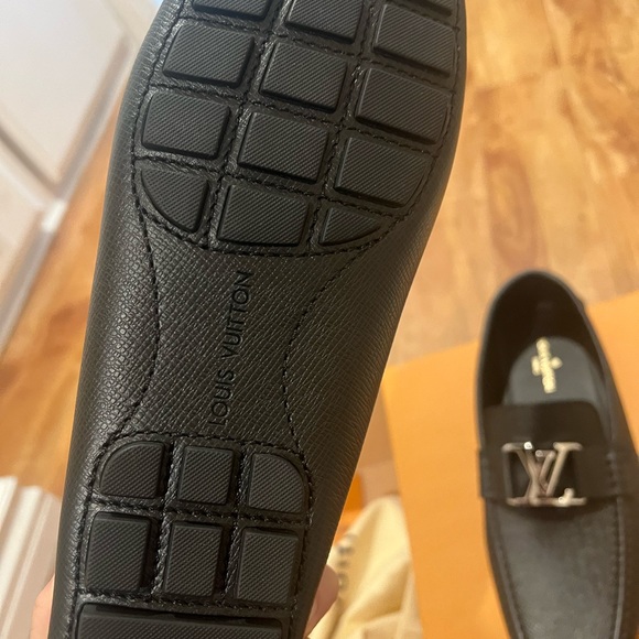 New LV logo Louis Vuitton  leather 👞 Loafers it”s comes with box US size 8 - Picture 2 of 12